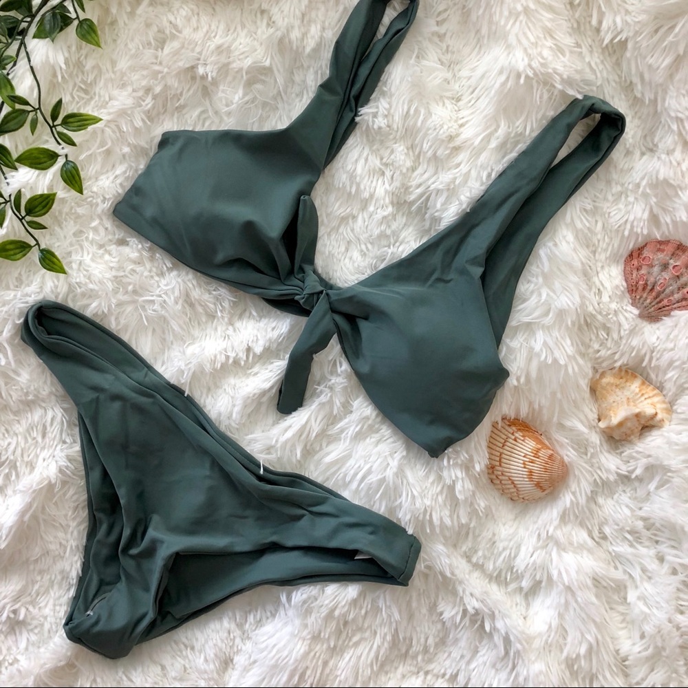 Front tie forest green bikini - Picture 3 of 8
